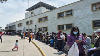 Hospital Honorio Delgado de Arequipa: Caos por la entrega de citas genera malestar en pacientes (VIDEO)