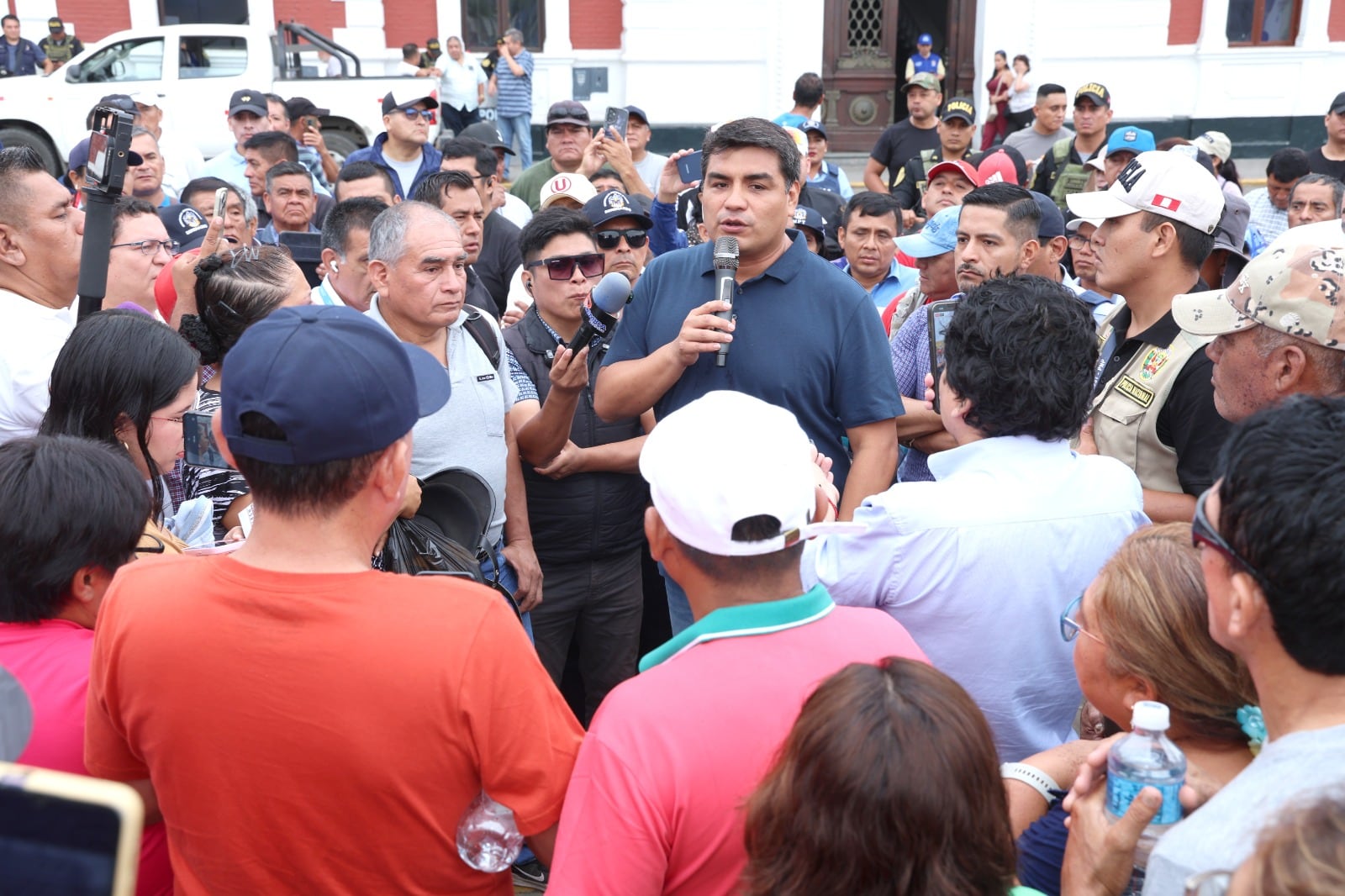 Sindicalistas denunciaban que la funcionaria les aplicaba descuentos indebidos. Ayer, el alcalde Mario Reyna anunció su cambió.