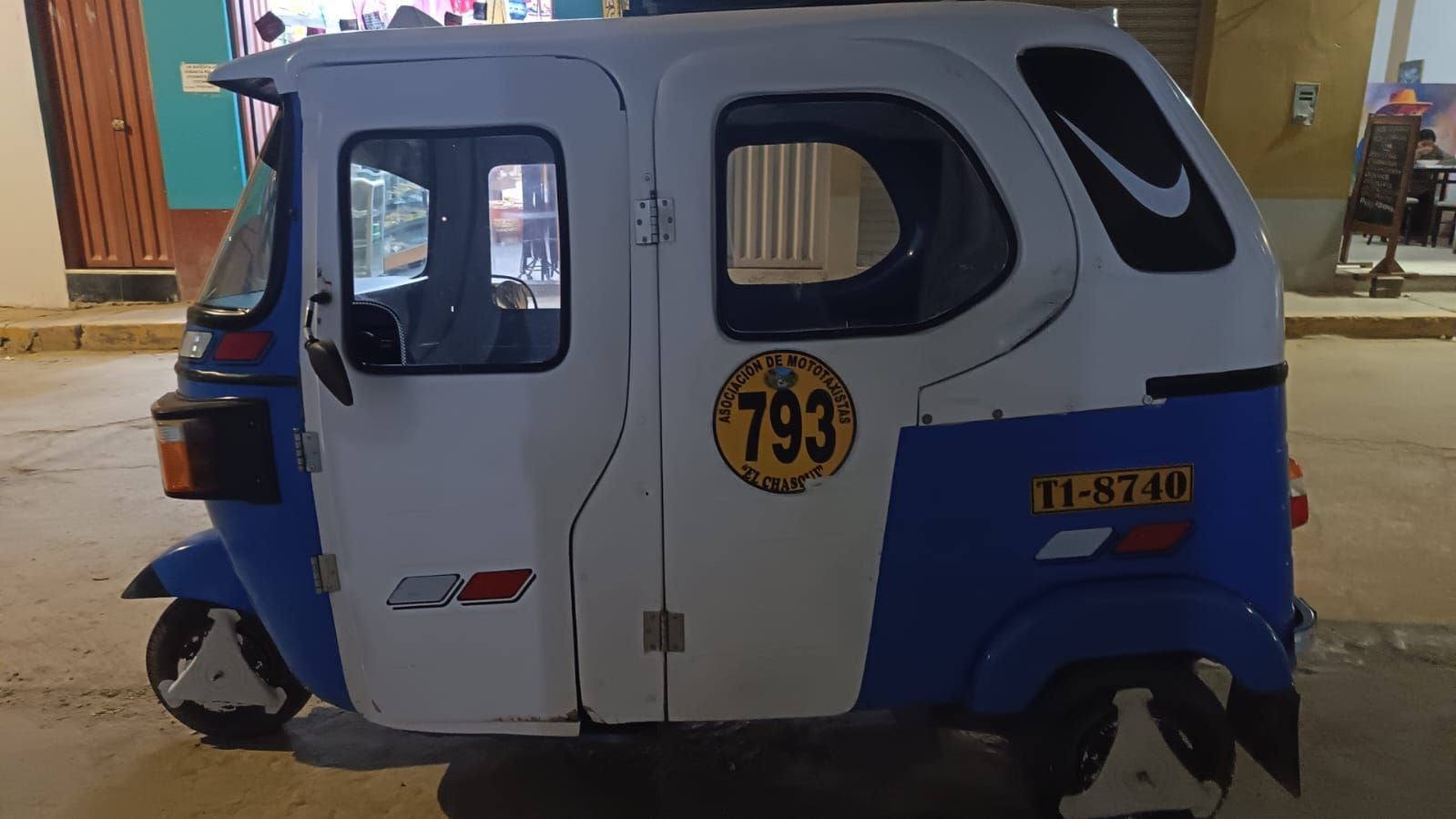 Delincuentes se llevaron el vehículo cuando se encontraba por el caserío de Paranshique.