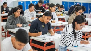 Asociación de estudiantes presentaron demanda de amparo por recorte presupuestal de programa Beca 18