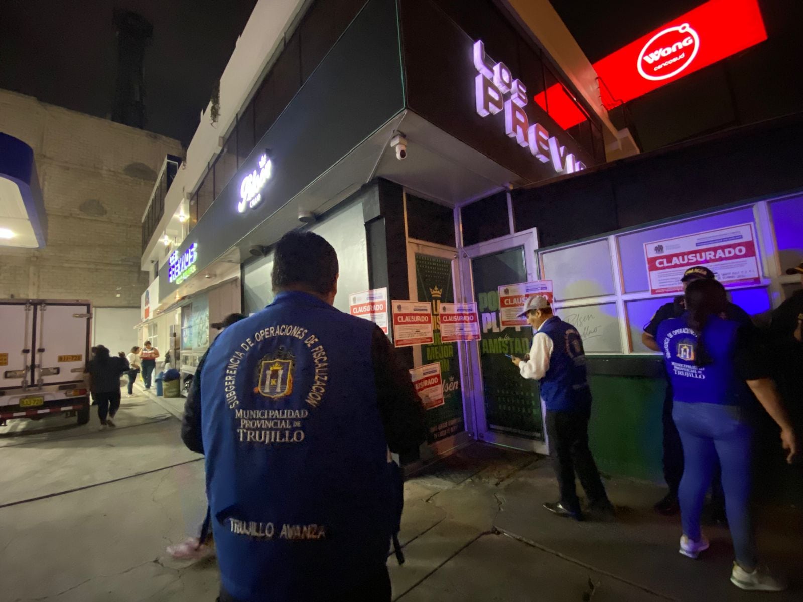 Personal de la Subgerencia de Operaciones de Fiscalización constató que el establecimiento no contaba con licencia de funcionamiento. (Foto: MPT)