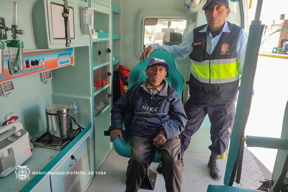 Adulto mayor fue ayudado por personal de serenazgo de Yura. (Foto: Difusión)