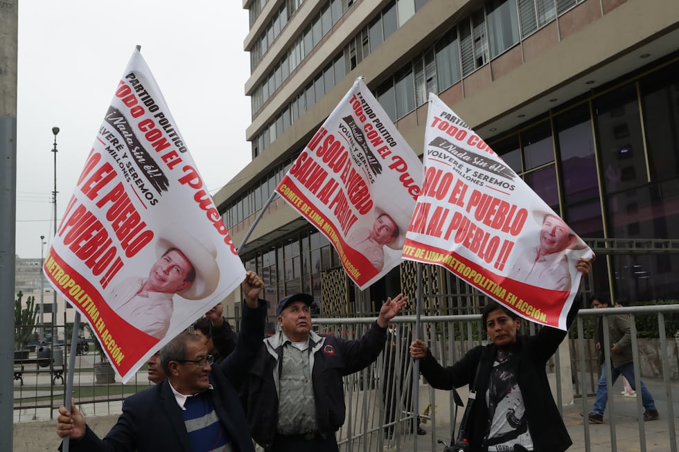 Partido de Pedro Castillo, Todos con el Pueblo, se inscribe ante el JNE