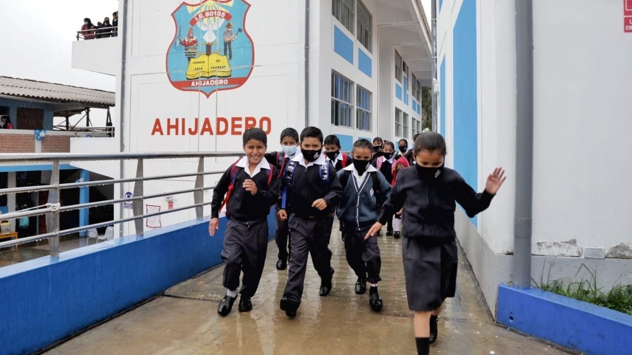 Sutep solicitó que la Gerencia de Educación autorice la virtualidad en colegios de la sierra en donde se reportan derrumbes, huaicos y crecida de ríos.