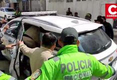 Congresista Flavio Cruz huyó bajo fuerte resguardo policial tras protesta y abucheo de pobladores