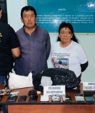 Dos personas de la tercera edad fueron detenidas en Locumba en posesión de ocho celulares