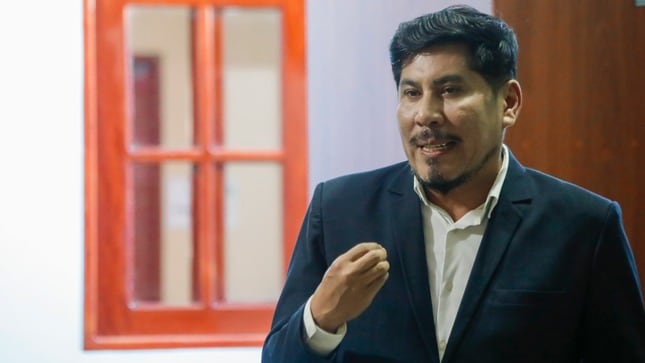 César Huacoto, asume gerencia general del gobierno regional de Ayacucho