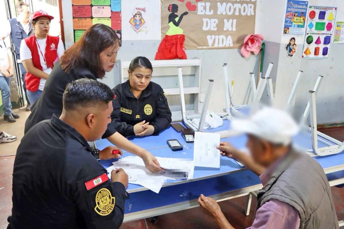 Detienen a personero por presuntamente rayar cédulas de votación en Los Olivos. (Foto: X/Ministerio Público)
