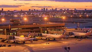 Estados Unidos: Tres personas resultaron heridas de bala y una apuñalada en el aeropuerto de Phoenix