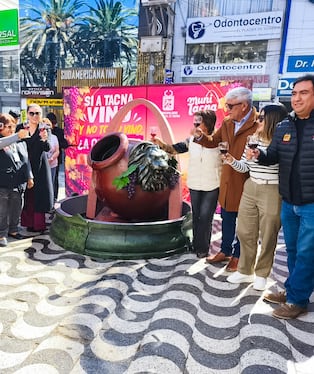Hasta este domingo se realiza el I Festival del Vino Peruano en la avenida Bolognesi. (Foto: Correo)