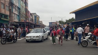 Chiclayo: instalación de toldos en la calle Arica genera caos vehicular
