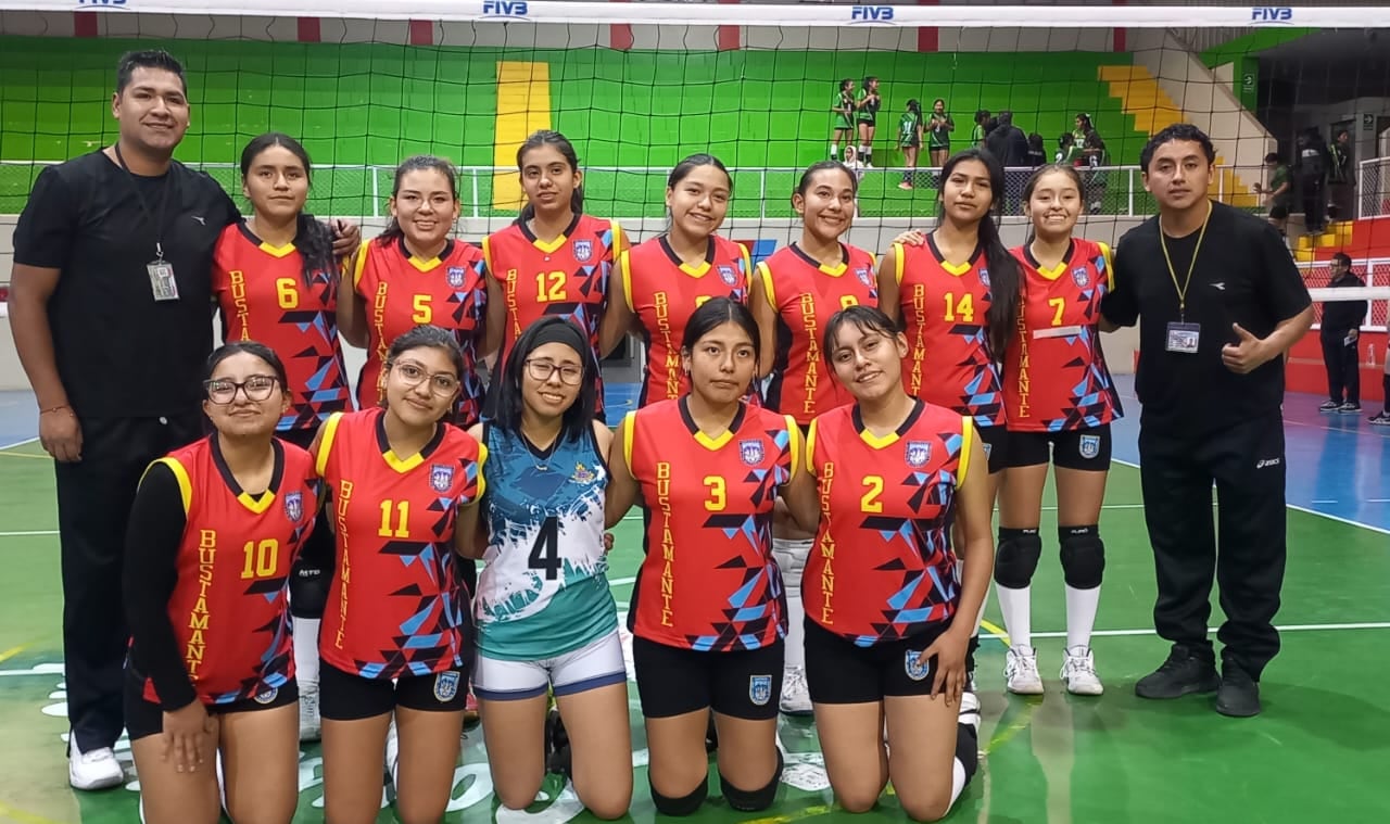 José Luis Bustamante y Rivero en torneo de vóley, categoría Infantiles U-15 Damas, en Arequipa. Foto: Liga Provincial de Voleibol de Arequipa.