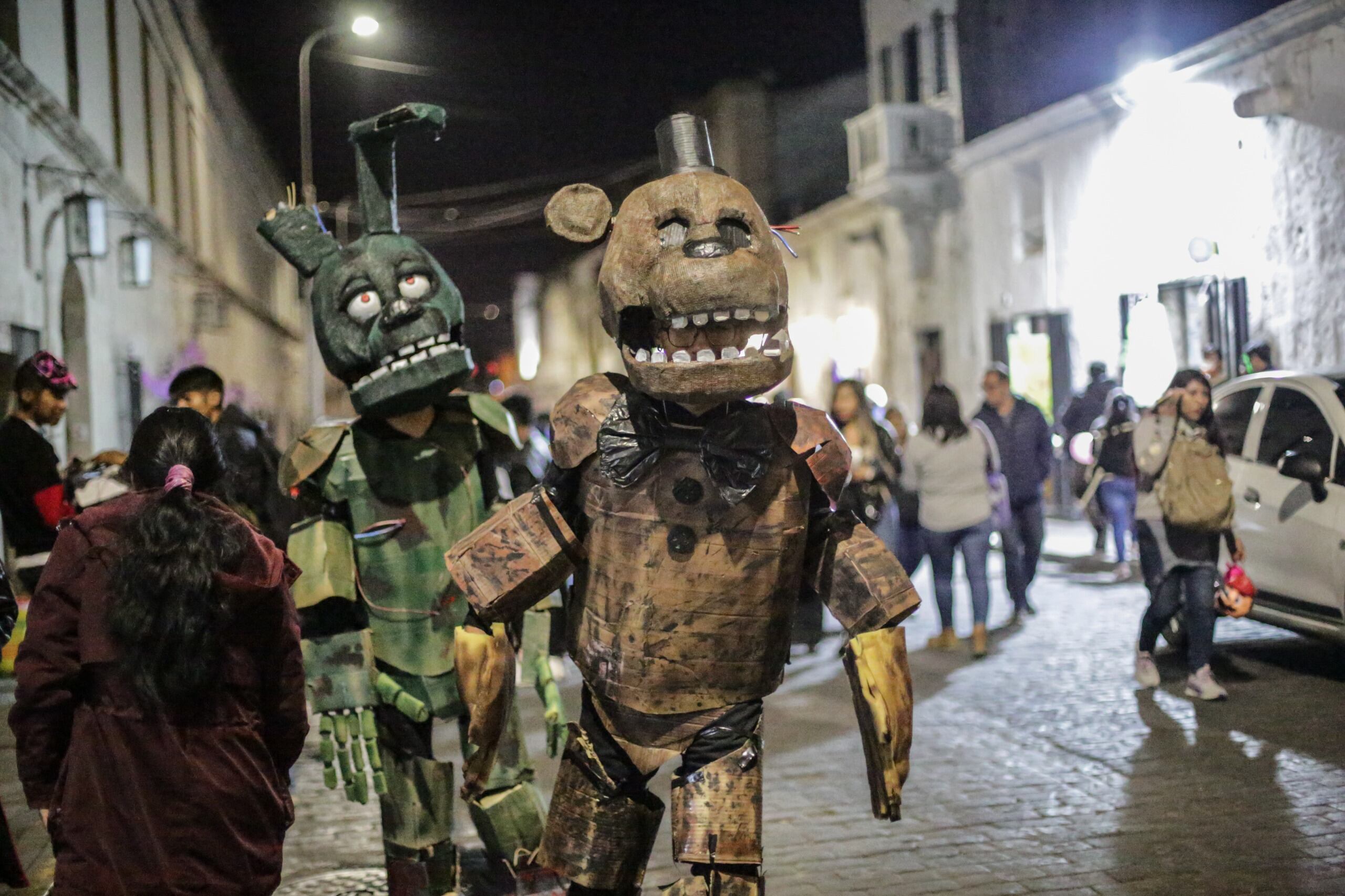 Los trajes exóticos fueron los que llamaron la atención de la población (Foto: Leonardo Cuito)