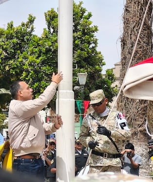 En el Centro Cívico de Tacna participó en el izamiento del pabellón nacional. (Foto: Correo)