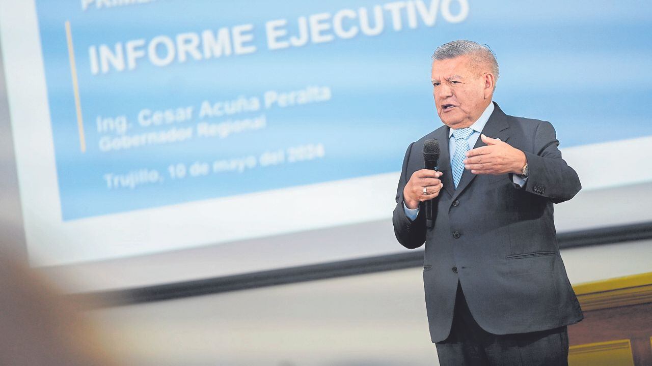 César Acuña sigue recibiendo duras críticas luego de pedir licencia para dejar la Región durante 40 días en lo que resta del año.