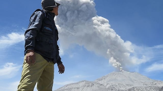 Volcán Sabancaya: Ingemmet identifica cinco miradores para observar la erupción