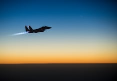 Estados Unidos rescató a uno de los dos tripulantes del caza derribado por Irán, según CNN