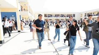 Elecciones 2026: Ciudadano increpó al alcalde de Trujillo por el mal estado de las pistas