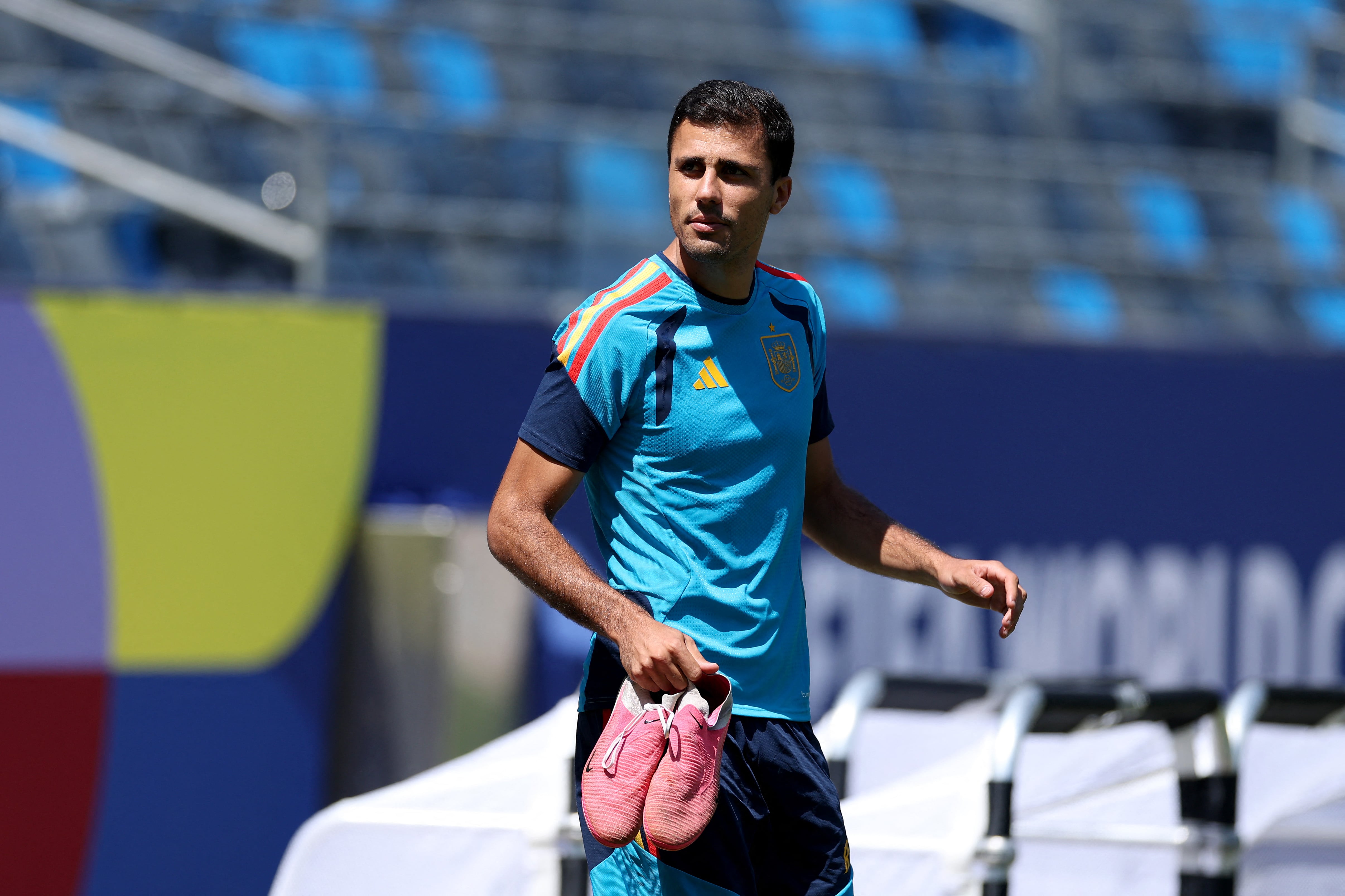 CARSON, CALIFORNIA - JULY 09: Rodri #16 of Spain attends a training session ahead of the FIFA World Cup 2026 Quarterfinal match at Carson Sports Park on July 09, 2026 in Carson, California. Florencia Tan Jun/Getty Images/AFP (Photo by Florencia Tan Jun / GETTY IMAGES NORTH AMERICA / Getty Images via AFP)