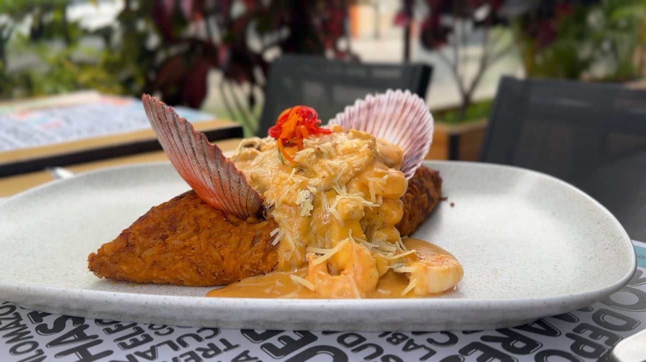 El restaurante presenta una carta renovada por el Día del Ceviche, combinando tradición, innovación y nombres tan provocadores como sus sabores. Disponible en sus locales de Miraflores y San Isidro.