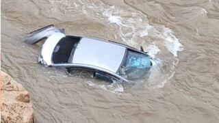 Cinco policías que venían a visitar a su familia caen al río Mantaro