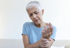 Osteoporosis: una fractura por caída leve puede ser señal de alerta, advierte especialista