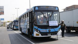 Caravana de buses marcha al Congreso para exigir seguridad ante ola de extorsiones (FOTOS)