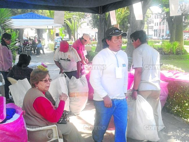Campaña "Abrigando Corazones" busca ayudar a adultos mayores, niños, adolescentes y personas con discapacidad. Foto: GEC.