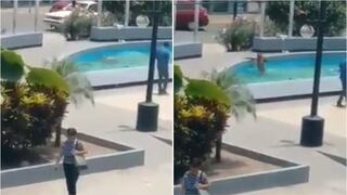 Hombre se baña en pileta municipal del distrito de Ate Vitarte (VIDEO) 