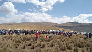 Cusco: Comuneros construyen casas en pleno Corredor Minero a manera de protesta (FOTOS)