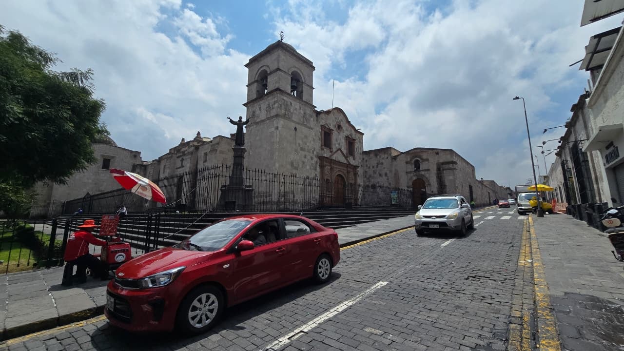 Calle Melgar, uno de los antiguos ingresos a Arequipa. (Foto: Yunsu Pariapaza/@photo.gec)