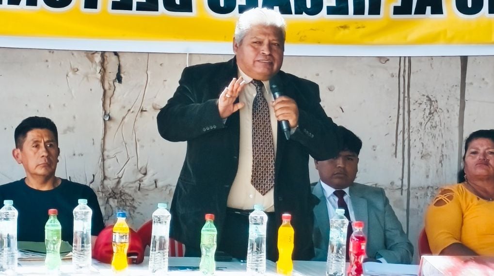 Abogado Néstor Pari González asesora a comerciantes. (Foto: Correo)