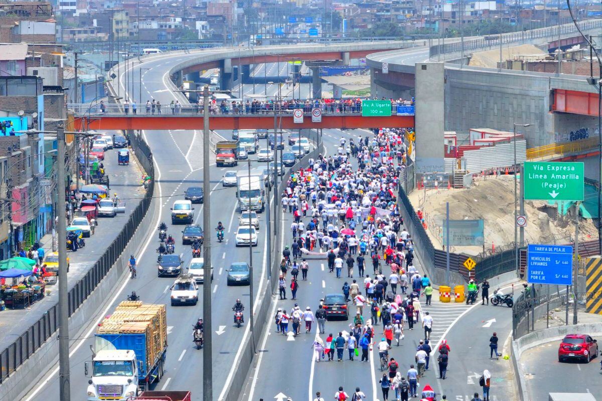 La medida busca exigir una respuesta concreta del gobierno de Dina Boluarte y el Congreso por la creciente violencia y el crimen organizado en el país. (Foto: Andina)