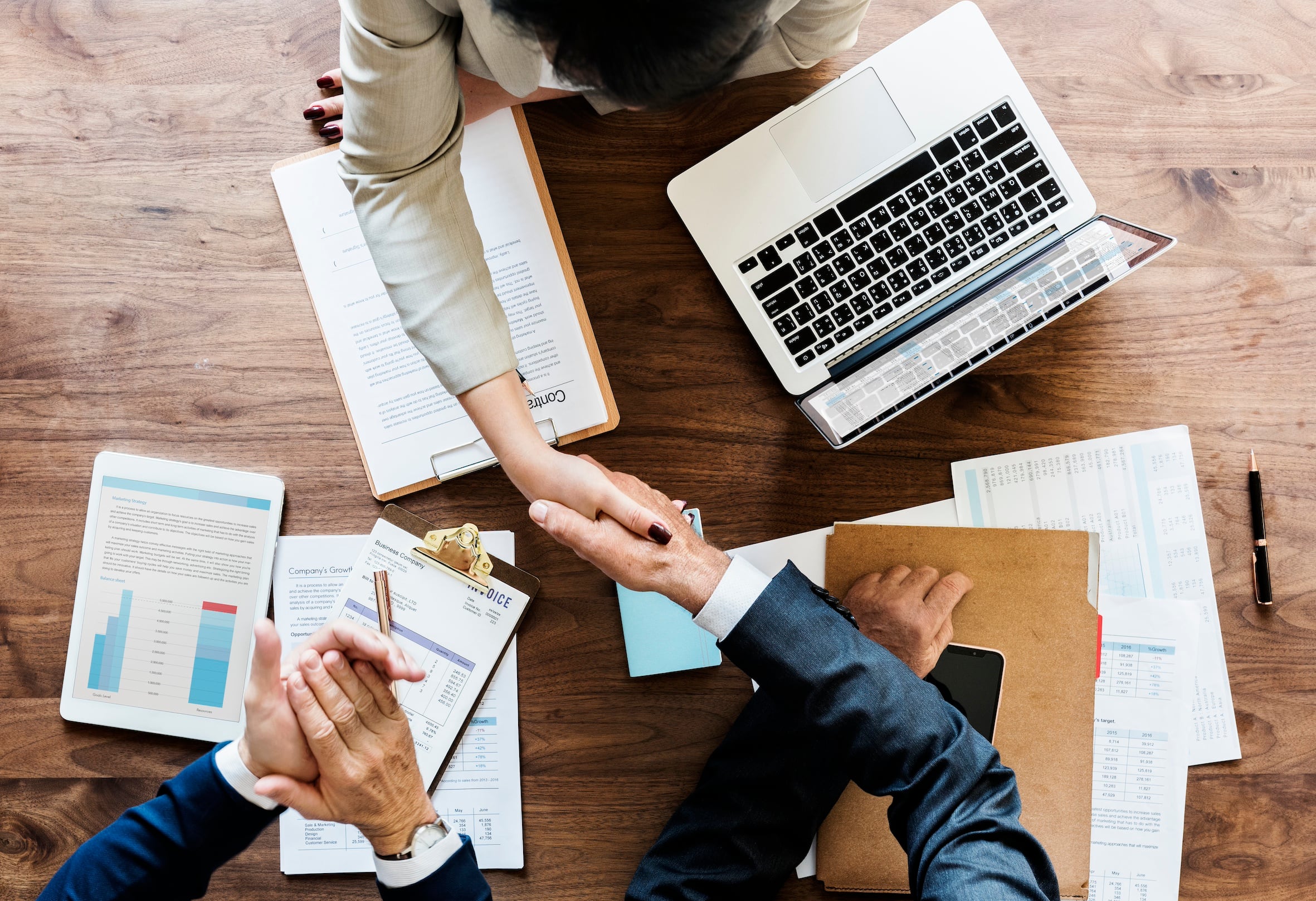 Aunque muchas empresas asocian la innovación con tecnología o inteligencia artificial, expertos advierten que el verdadero cambio ocurre cuando una organización replantea la forma en que crea valor para sus clientes y se adapta a un mercado en constante transformación.