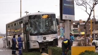 Auto provoca choque de buses del Metropolitano en SMP y deja 15 heridos (VIDEO y FOTOS)