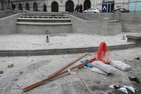 Así quedó la plaza San Martín tras los enfrentamientos durante la marcha nacional (GALERÍA)
