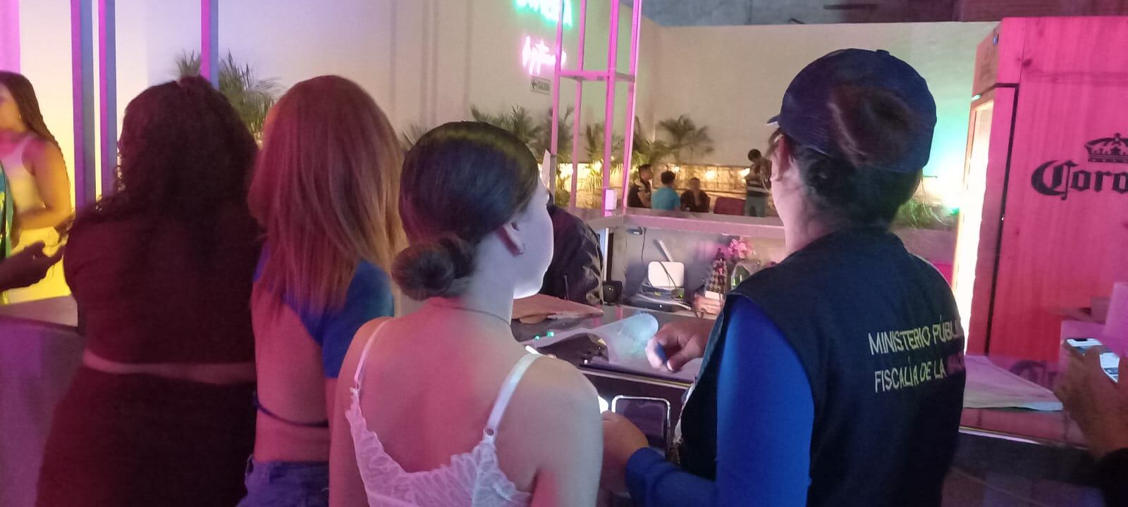 Fiscalía y Policía realizó operativo en bares y cantinas
