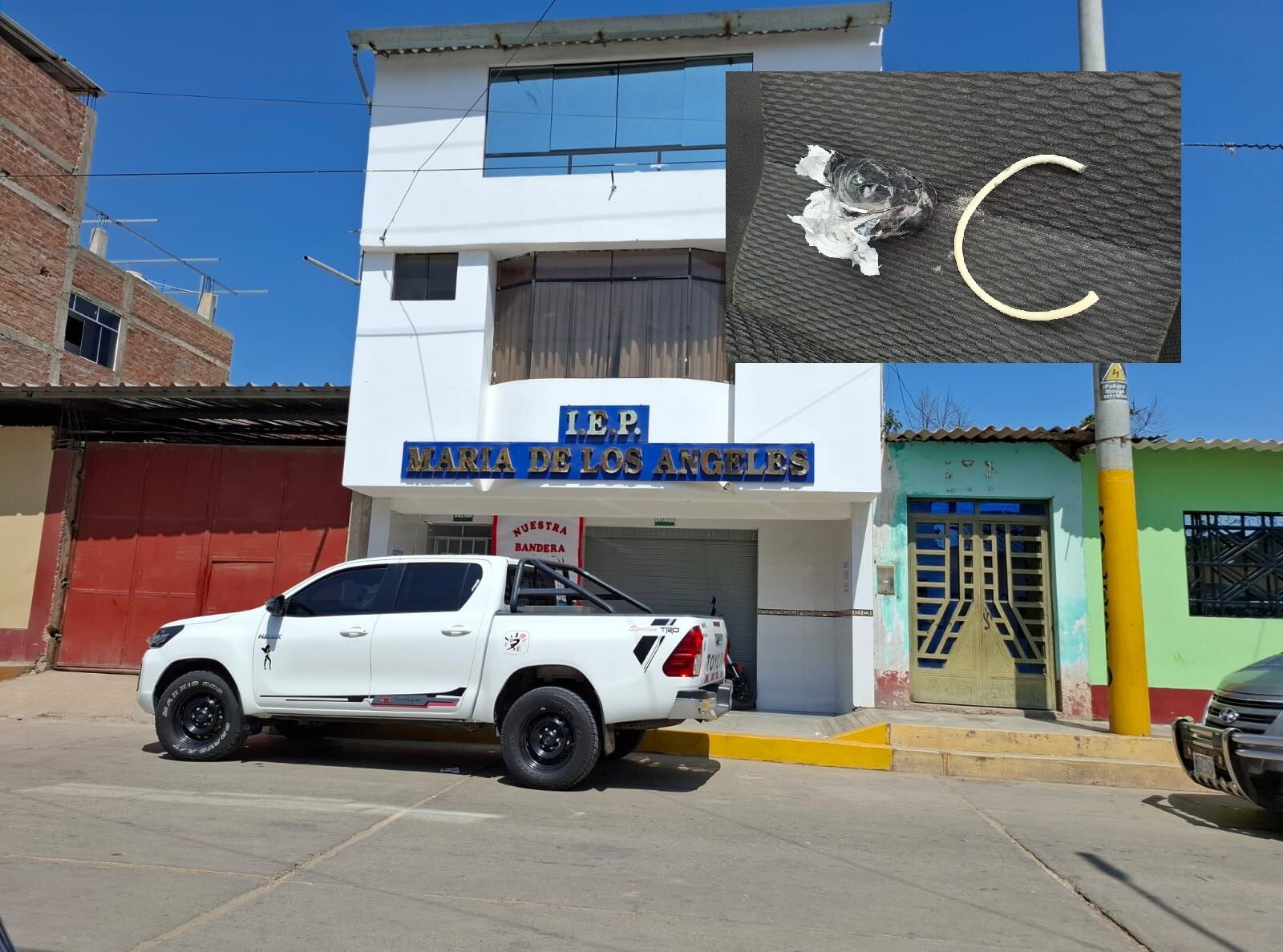 La Policía llegó hasta el colegio para recoger el explosivo.