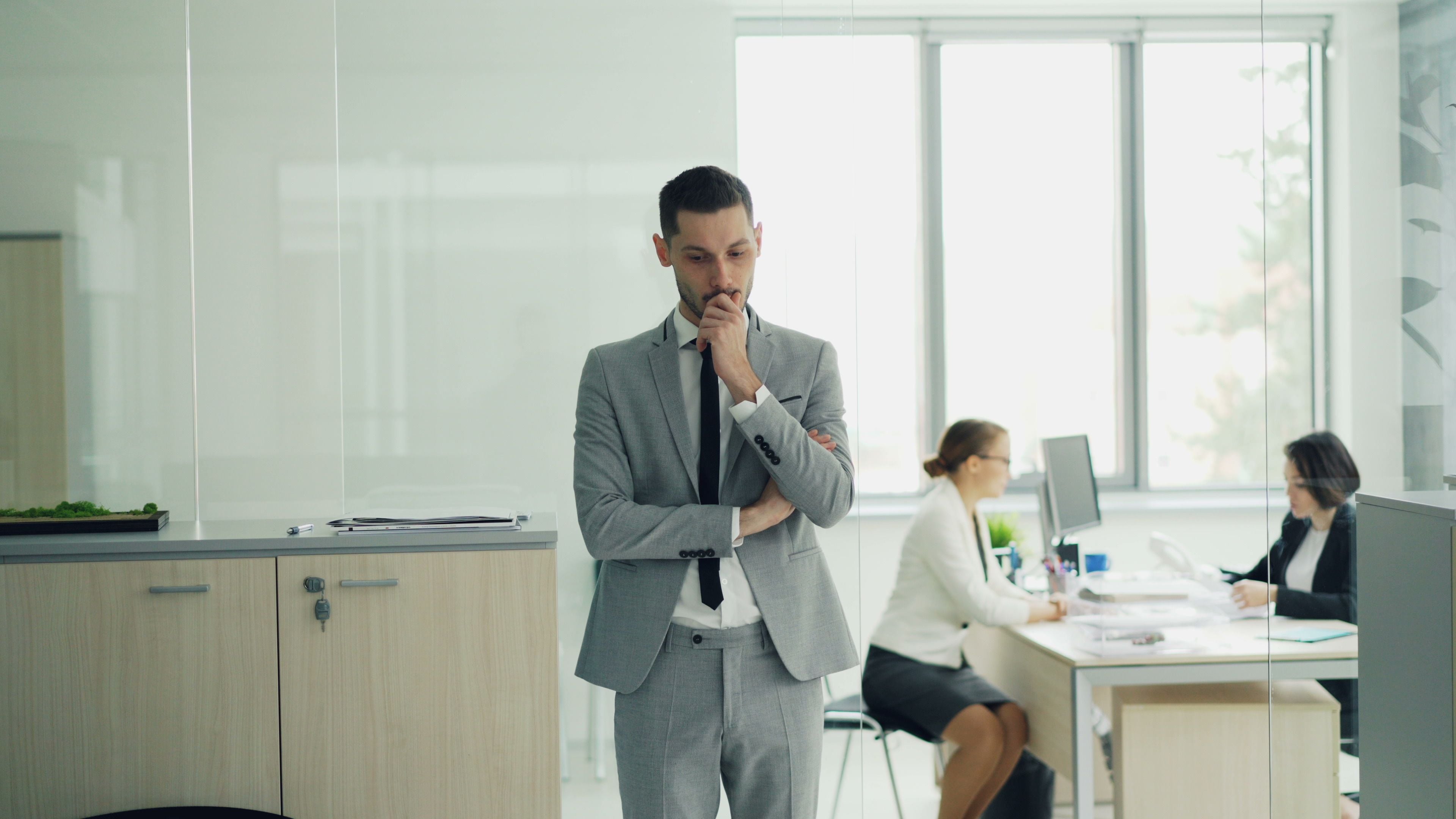 Una mejor remuneración no siempre significa una mejor oportunidad. El potencial de crecimiento, la estabilidad del rol y la cultura de la empresa también deberían pesar en la decisión.