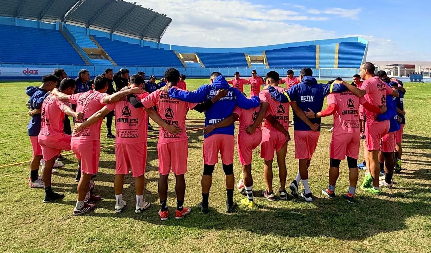 Integrantes del "Vendaval azul" se ponen a punto para partido clave. (Foto: Difusión)