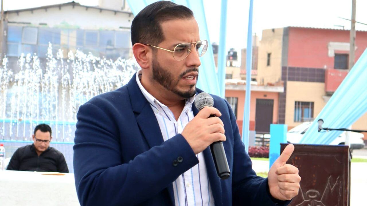 Alcalde Enrique León Clement asegura que urge se busca garantizar transparencia en procesos de selección.