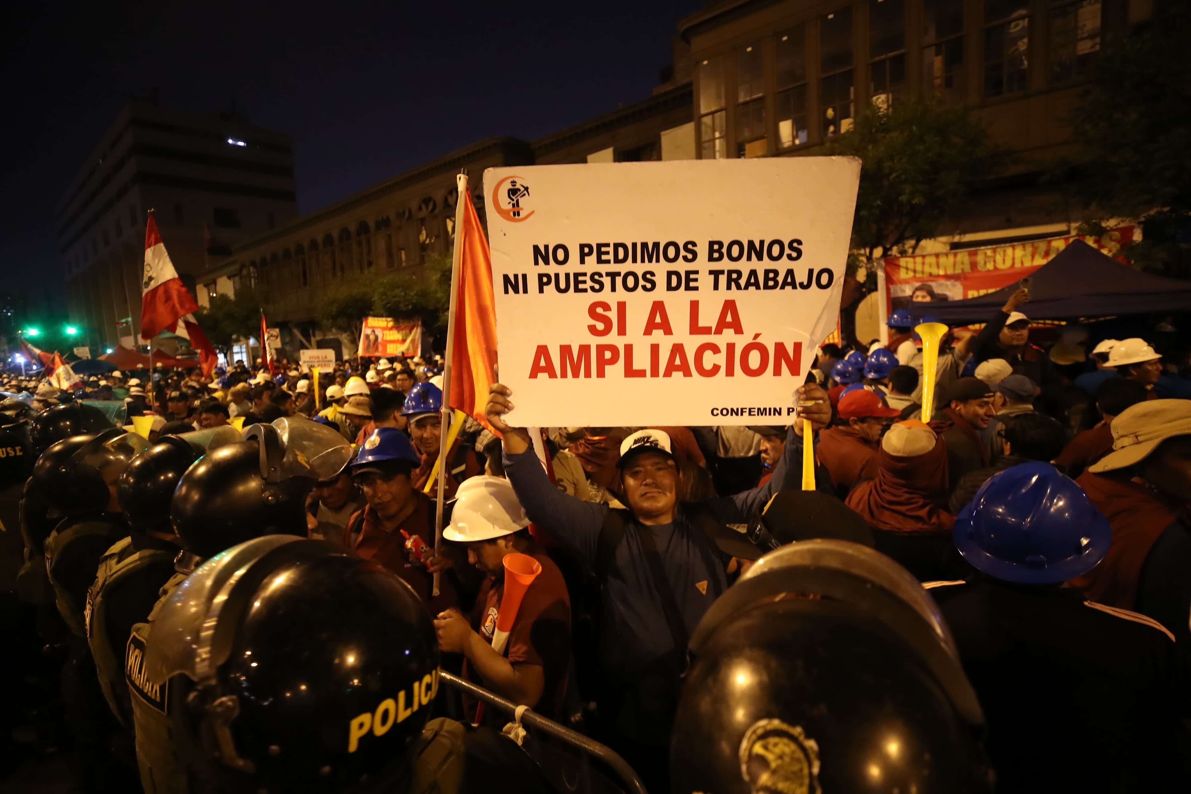 Mineros informales alistan nueva protesta.