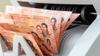 Bolivia sube el salario mínimo en 20 % y declara emergencia económica y social