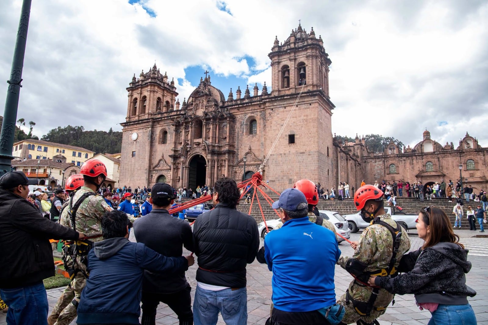 Autoridades cusqueñas exhortan a la población a preparar sus hogares, identificar zonas seguras y conocer rutas de evacuación para reducir riesgos y salvar vidas.