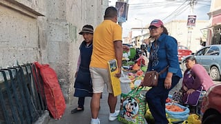 Arequipa: Ventas de comerciantes de golosinas caen 50% por presencia de los informales