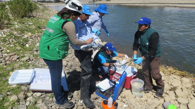 Autoridad Nacional del Agua monitorea el río Mantaro
