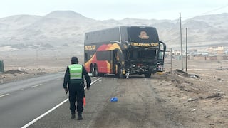 Accidente en Arequipa: Bus que realizaba trasbordo de pasajeros chocó con camión
