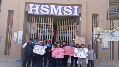 Ica: trabajadores del hospital Santa María Del Socorro protestan por tres meses sin sueldo