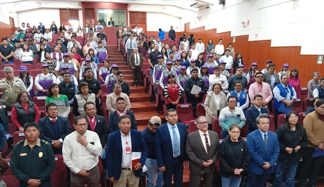 En la Universidad Jorge Basadre se expusieron los resultados del censo 2025. (Foto: Adrian Apaza)