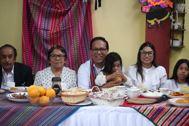 Roberto Sánchez: así fue el desayuno electoral junto a su familia en Huaral (Fotos: Jesús Saucedo/GEC)